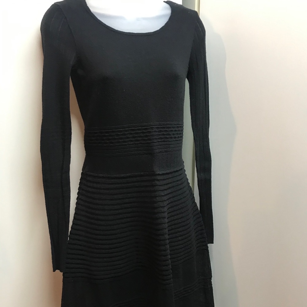 Simply Vera by Vera Wang black sweatera-line dress